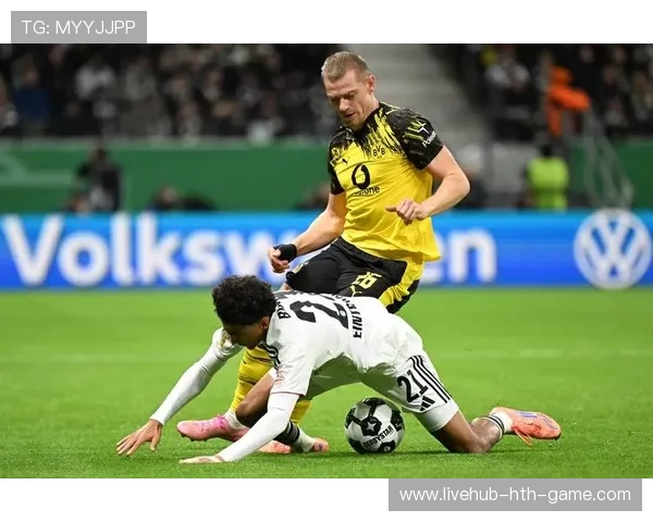 法兰克福边卫布朗成为转会市场的焦点，法国后卫布兰科集锦