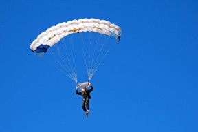 华体会hth最新登录地址-四川女篮豪阵出击，李梦韩旭登场，四川女篮队员资料